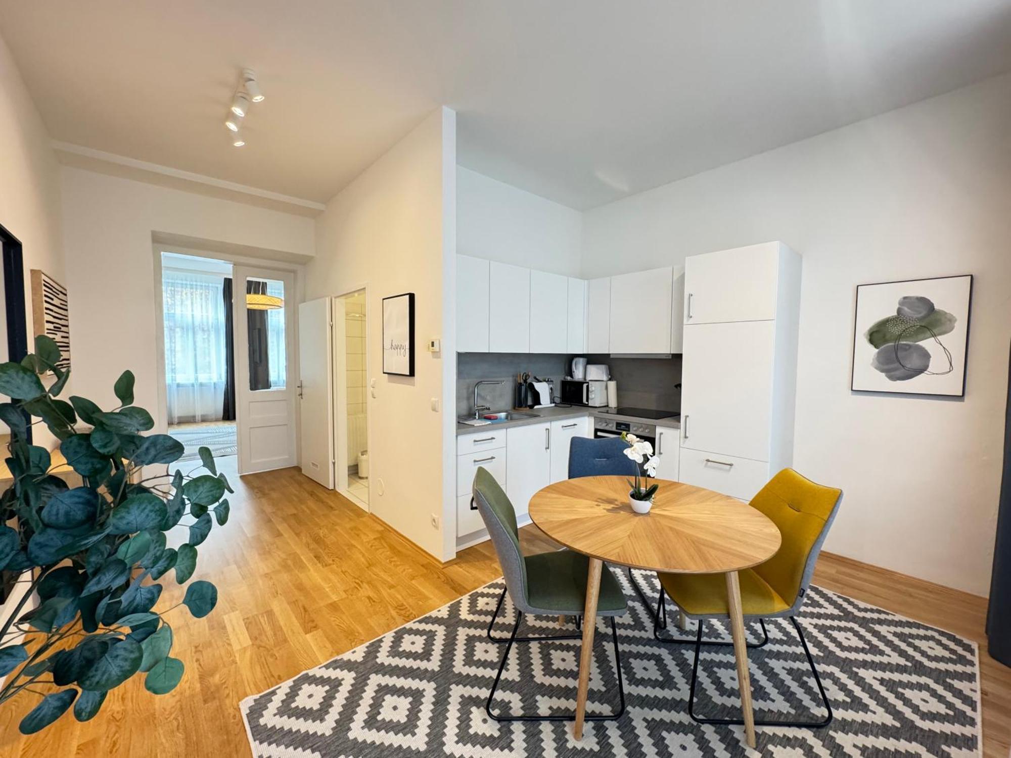 Trendy Apartment Zentral Gelegen Wenen Buitenkant foto